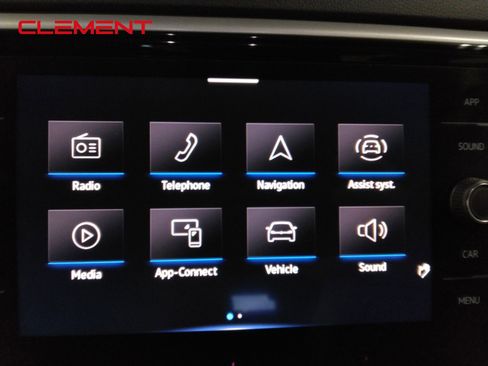 Used 2022 Volkswagen Atlas Cross Sport SE image 27