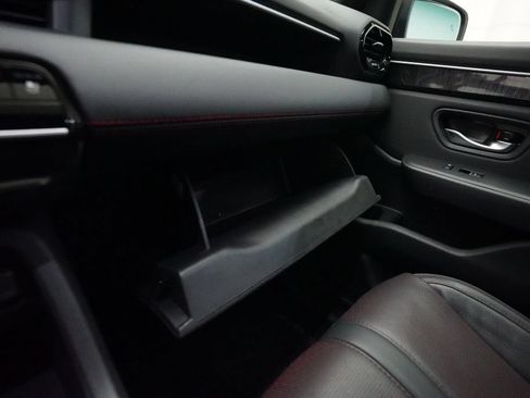 Used 2025 Honda Pilot Black Edition image 31