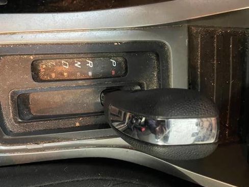 Used 2010 Ford Focus SE image 34