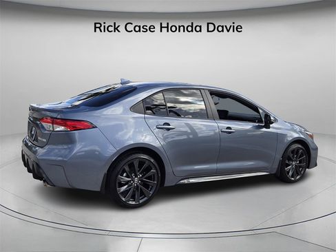 Used 2025 Toyota Corolla SE image 7