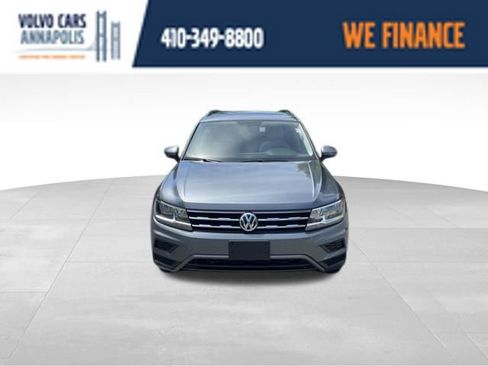 Used 2020 Volkswagen Tiguan SE w/ Panoramic Sunroof Package AWD/4WD image 3