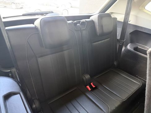 Used 2023 Volkswagen Tiguan SE FWD image 36