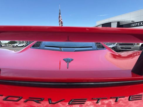 Used 2022 Chevrolet Corvette Stingray Preferred Cpe w/ Z51 Performance Package RWD image 29