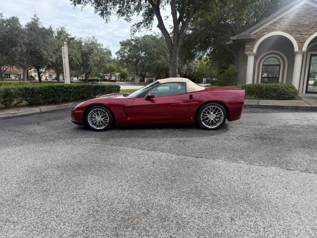 Used 2006 Chevrolet Corvette Convertible w/ Preferred Equipment Group RWD image 12