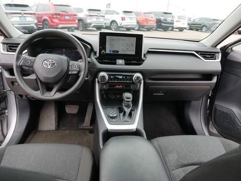 Used 2025 Toyota RAV4 XLE image 22