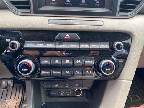 Used 2018 Kia Sportage EX w/ EX Premium Package FWD image 17