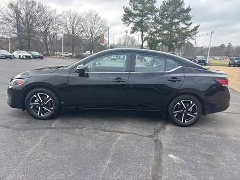 Used 2025 Nissan Sentra SV image 13