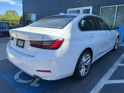 Used 2025 BMW 330i Sedan image 2