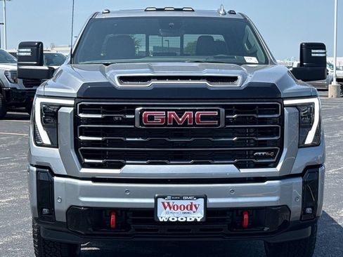 New 2026 GMC Sierra 2500 AT4 w/ AT4 Premium Plus Package AWD/4WD image 4