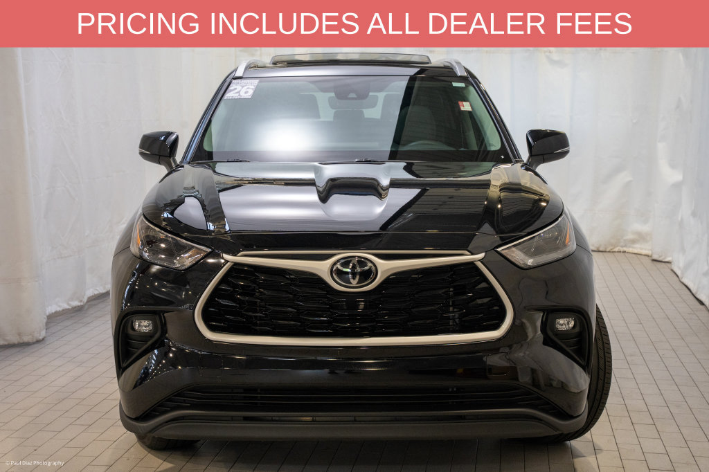 Used 2026 Toyota Highlander XLE AWD/4WD image 2