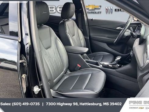 Used 2024 Buick Encore GX Avenir image 6