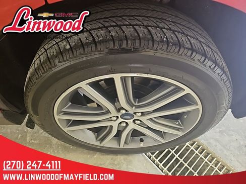 Used 2021 Ford Edge Titanium AWD/4WD image 7