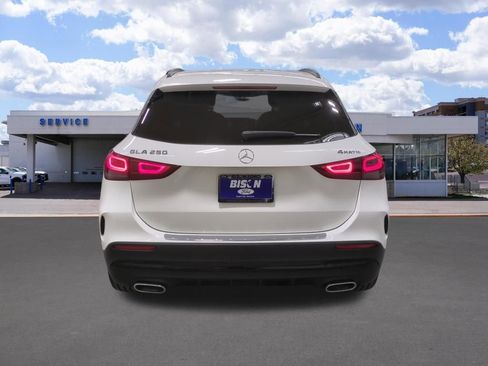 Used 2022 Mercedes-Benz GLA 250 4MATIC image 4