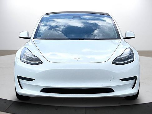 Used 2021 Tesla Model 3 Standard Range Plus RWD image 3