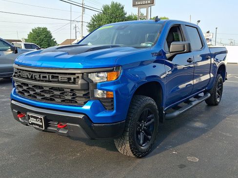 Used 2023 Chevrolet Silverado 1500 Custom Trail Boss w/ LPO, Dark Essentials Package AWD/4WD image 3