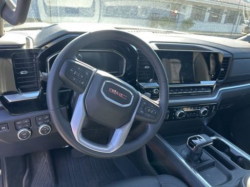Used 2025 GMC Sierra 1500 SLT w/ SLT Premium Plus Package image 11