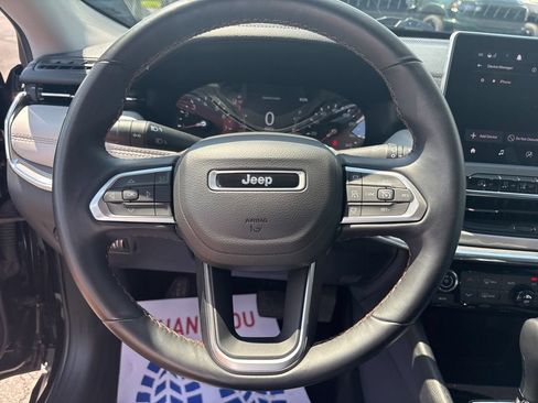 Certified 2022 Jeep Compass Limited AWD/4WD image 18