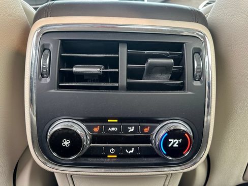 Used 2017 Lincoln Continental Reserve w/ Technology Package AWD/4WD image 14