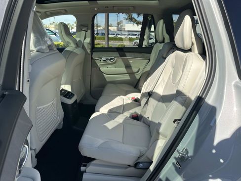 New 2026 Volvo XC90 T8 Ultra w/ Protection Package Premier image 17