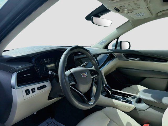 Certified 2025 Cadillac XT6 Premium Luxury w/ Technology Package AWD/4WD image 9