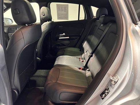 Used 2025 Mercedes-Benz GLA 250 Exclusive 4MATIC image 26