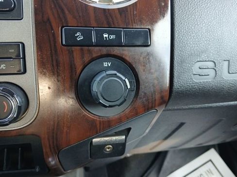 Used 2012 Ford F250 Lariat w/ Lariat Interior Pkg image 23