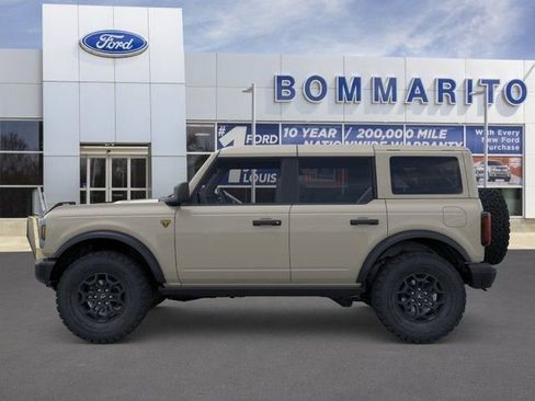 New 2026 Ford Bronco Badlands AWD/4WD image 3