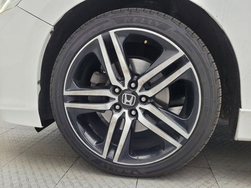 Used 2017 Honda Accord Touring image 31