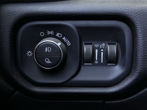 Used 2024 RAM 2500 Laramie image 25