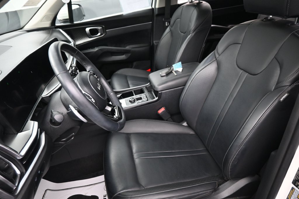 Used 2025 Kia Sorento EX w/ EX Panoramic Sunroof Package AWD/4WD image 23