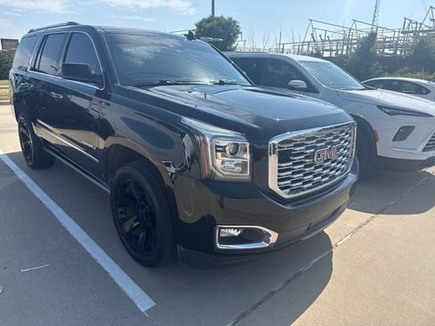 Used 2020 GMC Yukon Denali w/ Denali Ultimate Package AWD/4WD image 2