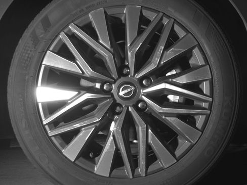 Used 2025 Nissan Altima 2.5 SV image 13