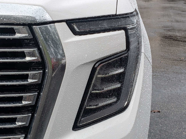 Used 2025 GMC Yukon XL Denali AWD/4WD image 10