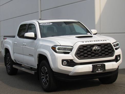 Certified 2020 Toyota Tacoma TRD Sport w/ TRD Premium Sport Package AWD/4WD image 2