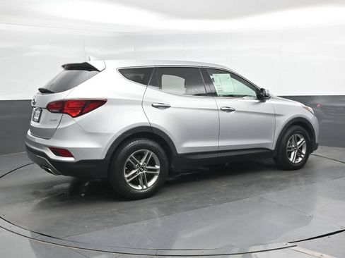 Used 2017 Hyundai Santa Fe Sport FWD image 3