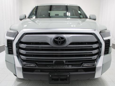 Used 2025 Toyota Tundra Limited AWD/4WD image 3