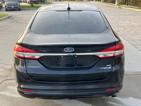 Used 2018 Ford Fusion SE image 9