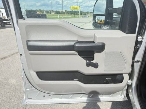 Used 2019 Ford F250 XL image 21