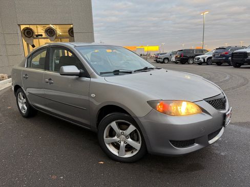 Used 2006 MAZDA MAZDA3 i Touring image 2