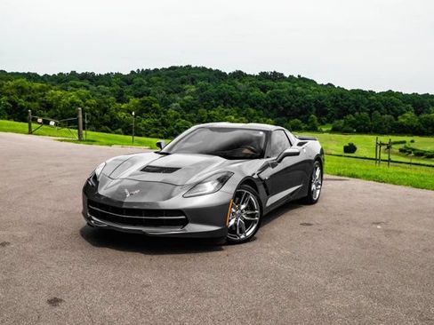 Used 2015 Chevrolet Corvette Stingray Coupe w/ 3LT Preferred Equipment Group RWD image 2