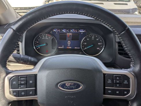 Used 2024 Ford Expedition XLT AWD/4WD image 29