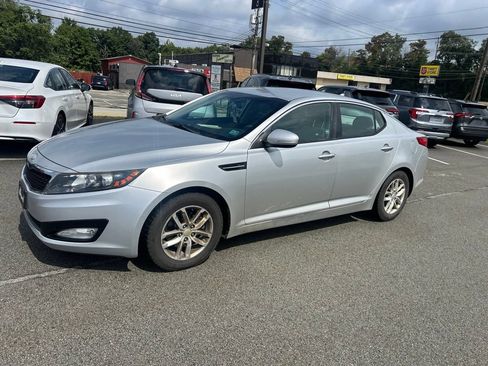 Used 2013 Kia Optima LX FWD image 3