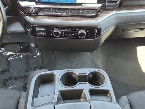 Used 2025 Chevrolet Silverado 1500 LT AWD/4WD image 11