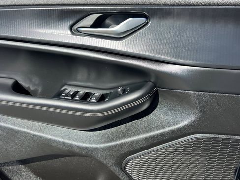 Used 2023 Jeep Grand Cherokee L Laredo image 12