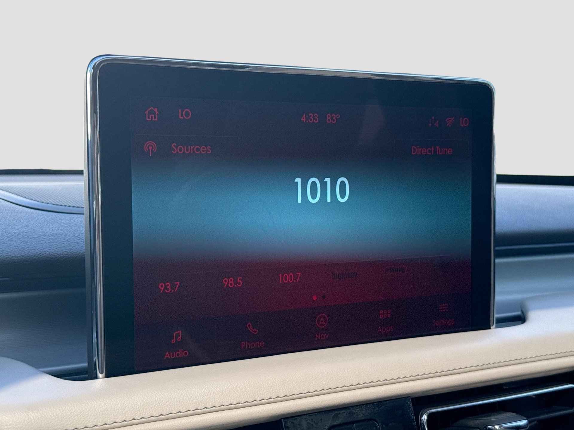 Used 2023 Lincoln Aviator 2WD w/ Premium Package image 28
