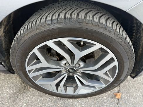 Used 2020 Land Rover Range Rover Velar R-Dynamic S image 12