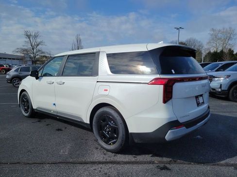 New 2026 Kia Carnival LXS image 6
