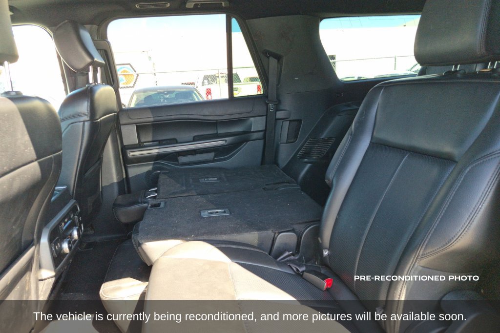 Used 2020 Ford Expedition Max XLT w/ Equipment Group 202A RWD image 12