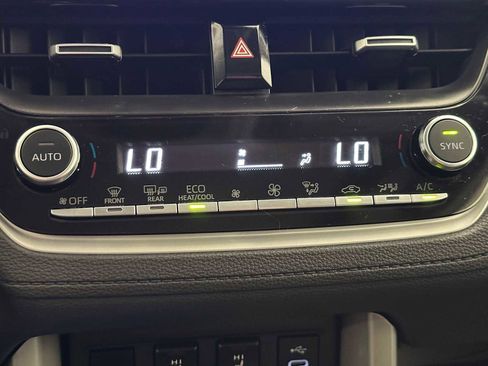 Certified 2024 Toyota Corolla Cross XLE image 15