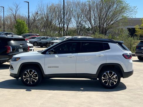 Used 2022 Jeep Compass Limited image 6